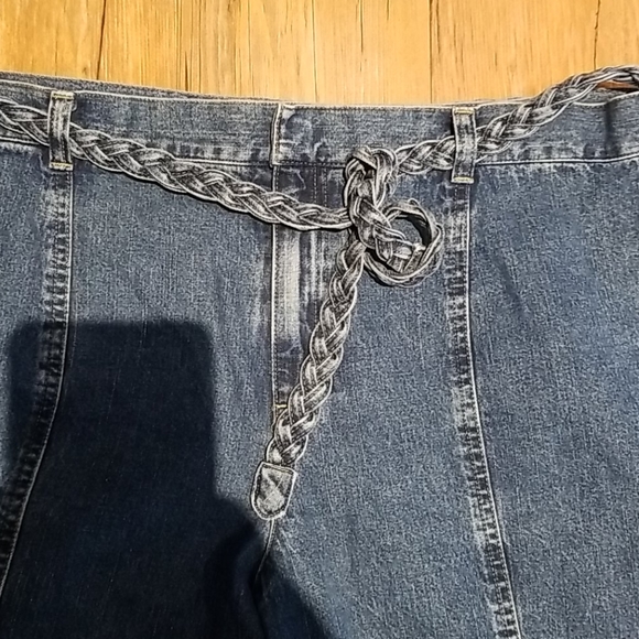 First Issue Jeans - Picture 3 of 8